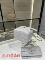 高仿香奈兒/Chanel 經典菱格紋淺灰色方形鏈條小手提包：圖片 5