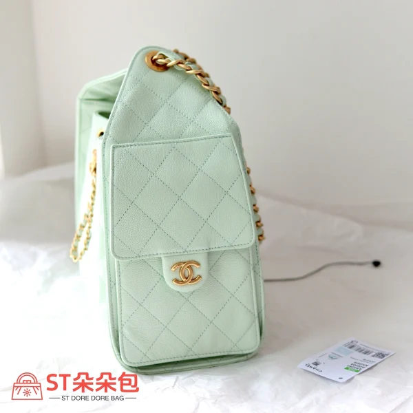 高仿香奈兒/CHANEL 25C Hobo 肩背包｜魚子醬小牛皮淺綠：圖片 4
