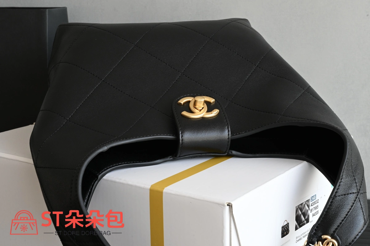 高仿香奈兒/Chanel 25P嬉皮系列Hobo包 黑色小號 6 高仿香奈兒/Chanel 25P嬉皮系列Hobo包 黑色小號