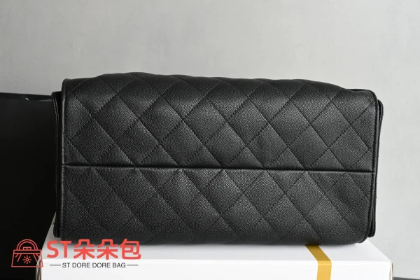 高仿香奈兒/Chanel 25C 黑色菱形格紋抽繩雙肩包：圖片 5