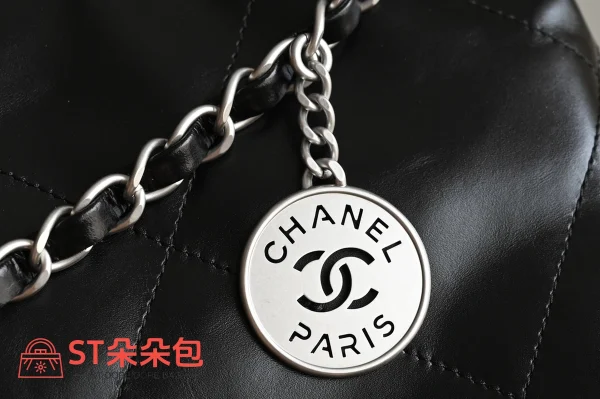 高仿香奈兒/Chanel 經典款菱格紋鏈條垃圾袋 黑色：圖片 7