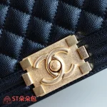 高仿香奈兒/Chanel Leboy系列25cm中號黑色肩背包：圖片 3
