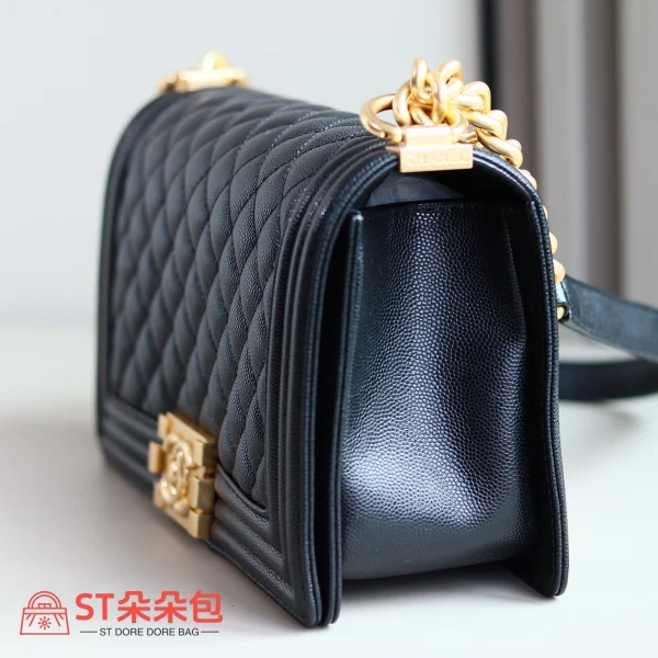 高仿香奈兒/Chanel Leboy系列25cm中號黑色肩背包：圖片 4