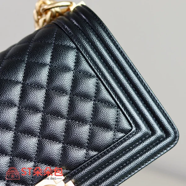 高仿香奈兒/Chanel Leboy系列25cm中號黑色肩背包：圖片 6