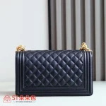 高仿香奈兒/Chanel Leboy系列25cm中號黑色肩背包：圖片 10