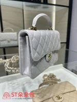 高仿香奈兒/Chanel Premiere 淺灰色菱形格紋翻蓋手提包：圖片 4