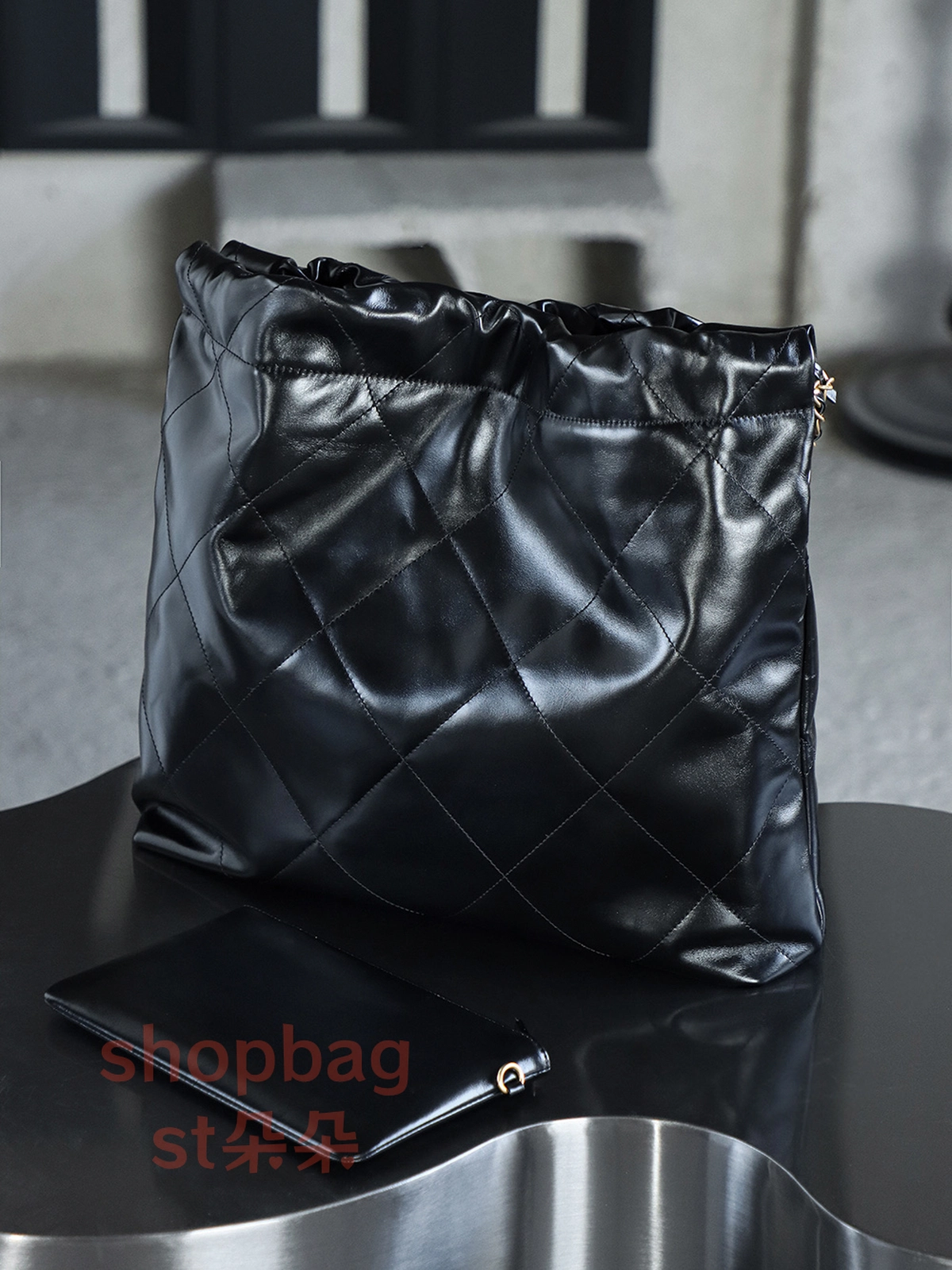 高仿香奈兒 22bag 中號 黑色 金扣 垃圾袋