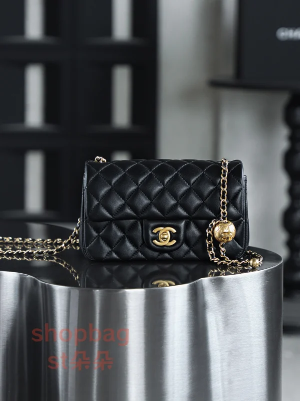 高仿香奈兒/Chanel 方胖子大mini 金球鏈條翻蓋包 黑色：圖片 2