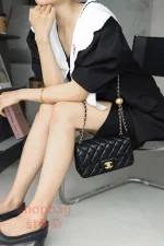 高仿香奈兒/Chanel 方胖子大mini 金球鏈條翻蓋包 黑色：圖片 21