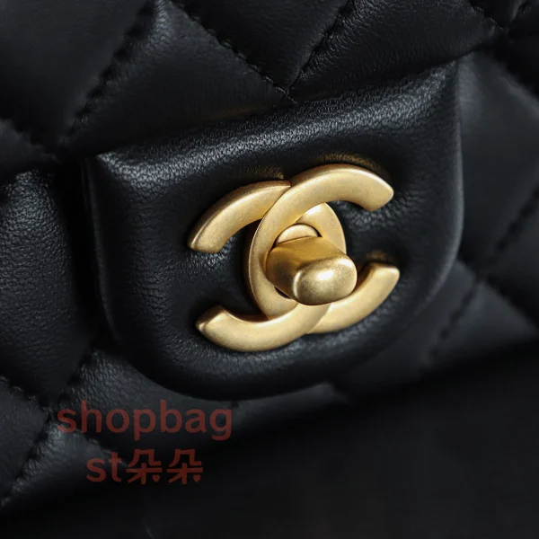 高仿香奈兒/Chanel 方胖子大mini 金球鏈條翻蓋包 黑色：圖片 11