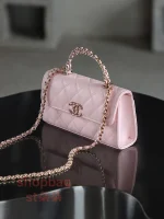高仿香奈兒/Chanel 經典款 Kelly 淺粉色 雙C扣菱格紋鏈條手提包：圖片 8