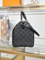 高仿 高仿包 高仿包包LV SPEEDY SOFT 30 男女通用款 斜挎 旅行包 M15102 實拍照片側面