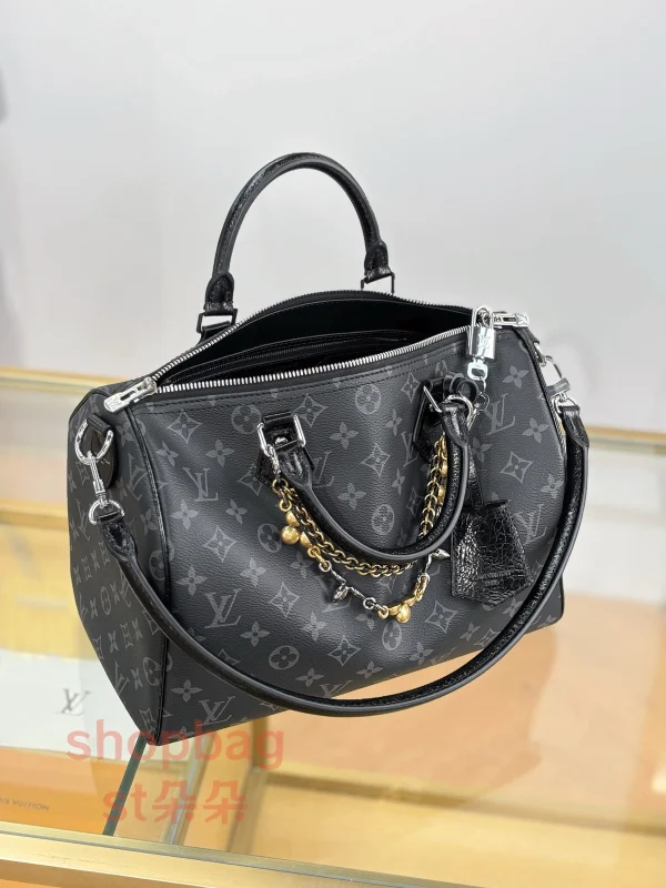 高仿 高仿包 高仿包包LV SPEEDY SOFT 30 男女通用款 斜挎 旅行包 M15102 實拍照片拉鏈打開