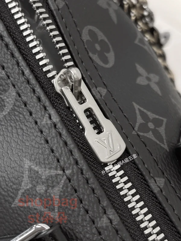 高仿 高仿包 高仿包包LV SPEEDY SOFT 30 男女通用款 斜挎 旅行包 M15102 實拍照片全鋼五金拉鏈頭