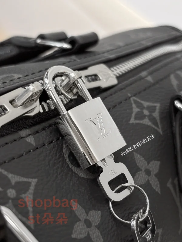 高仿 高仿包 高仿包包LV SPEEDY SOFT 30 男女通用款 斜挎 旅行包 M15102 實拍照片全鋼五金鎖頭