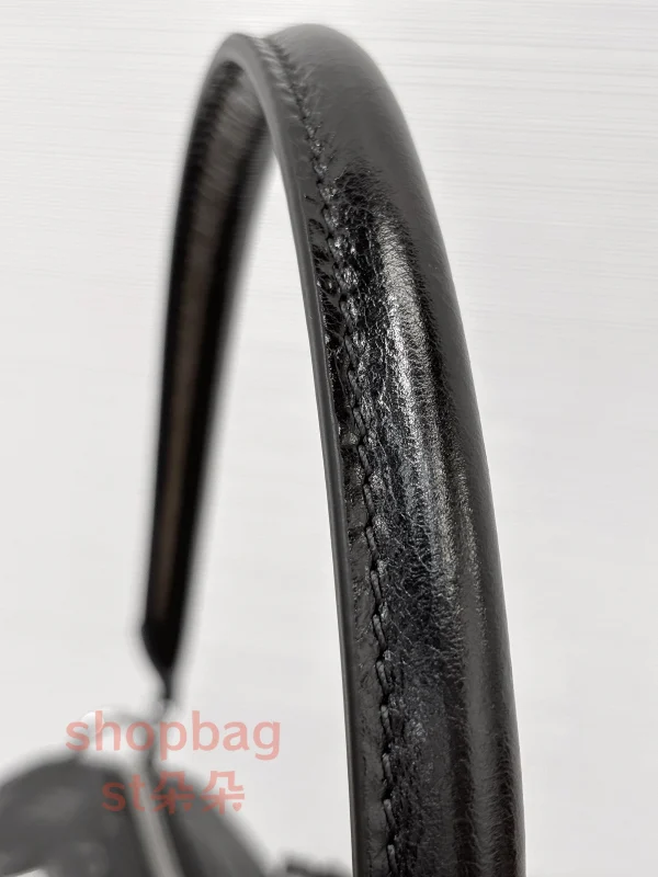 高仿 高仿包 高仿包包LV SPEEDY SOFT 30 男女通用款 斜挎 旅行包 M15102 實拍照片手提拔縫綫
