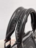 高仿 LV NANO SPEEDY 黑武士 男女通用款 斜挎 郵差包 M26573：圖片 11