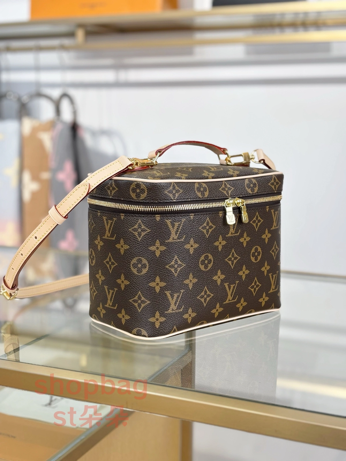 高仿包包 LV NICE BB 老花 化妆包 M42265 2 超a貨 原單包包 LV銘牌 LV NICE BB 老花 化妆包 M42265