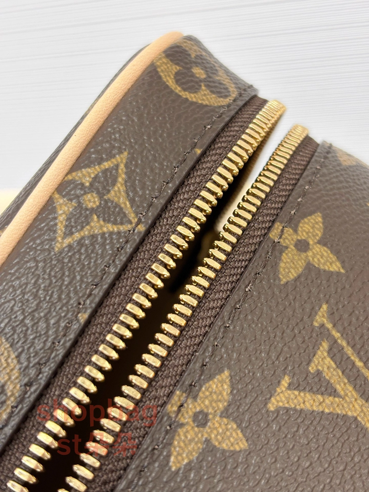 高仿包包 LV NICE 迷你 老花 化妆包 M44495 15 高仿包包 高仿精品 高仿名牌 LV NICE 迷你 老花 化妆包 M44495 實拍照片