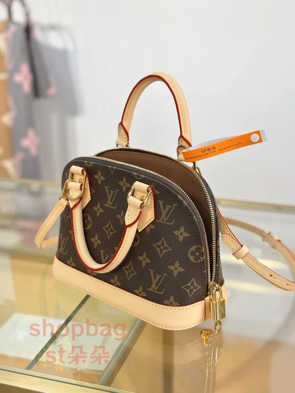 高仿 高仿包 LV包推薦 LV ALMA BB 斜挎手提 單肩 貝殼包 M46990 實拍照片容量