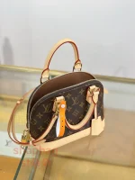 高仿 高仿包 LV包推薦 LV ALMA BB 斜挎手提 單肩 貝殼包 M46990 實拍照片容量展示