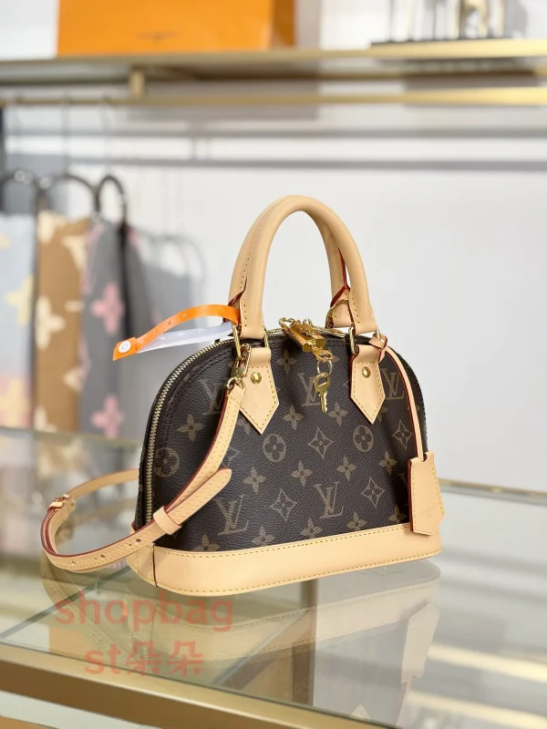 高仿 高仿包 LV包推薦 LV ALMA BB 斜挎手提 單肩 貝殼包 M46990 實拍照片側面