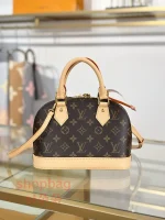 高仿 高仿包 LV包推薦 LV ALMA BB 斜挎手提 單肩 貝殼包 M46990 實拍照片背面
