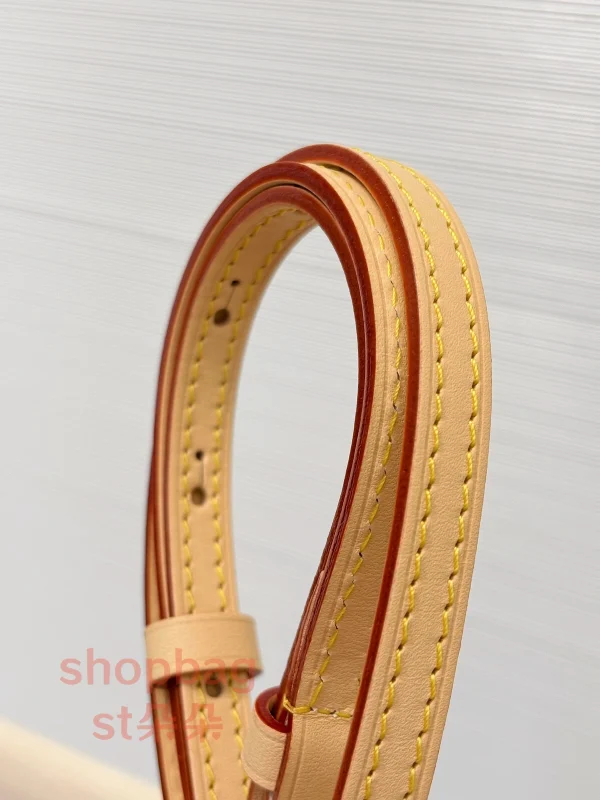 高仿 高仿包 LV包推薦 LV ALMA BB 斜挎手提 單肩 貝殼包 M46990 實拍照片肩帶油邊