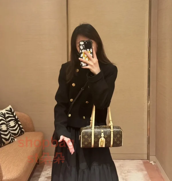 高仿包LV HANG ON 老花 開口笑 手提 單肩包 M47031：圖片 20