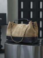 高仿精品 香奈兒 25A手工坊 hobo麂皮包 大號 杏色 手提包：圖片 8
