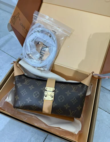精品高仿 LV POCHETTE MIA 老花 腋下 手提 單肩 飯盒包 M26191 photo review