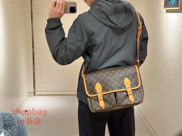 LV郵差包推薦 LV男包推薦 LV斜挎包推薦