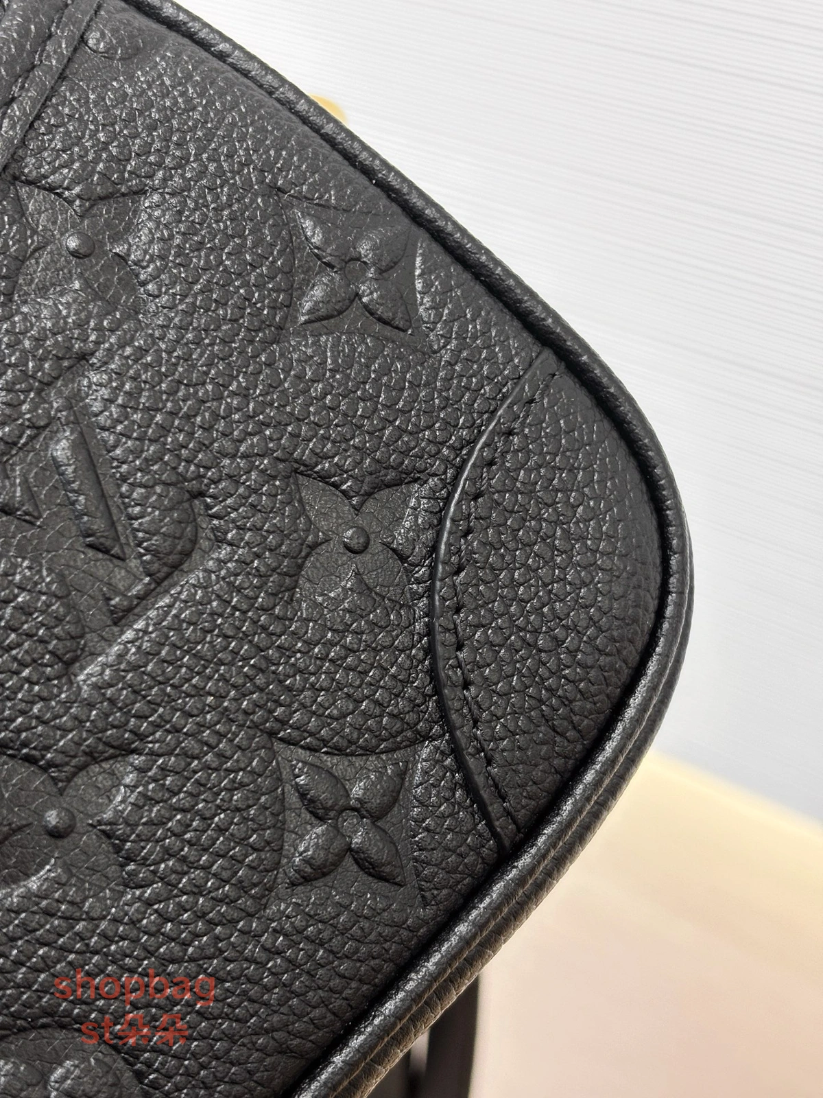 精品高仿 LV TINY CAMERA BAG 黑色 相機包 M25518 12 精品相機包 精品包推薦 精品LV