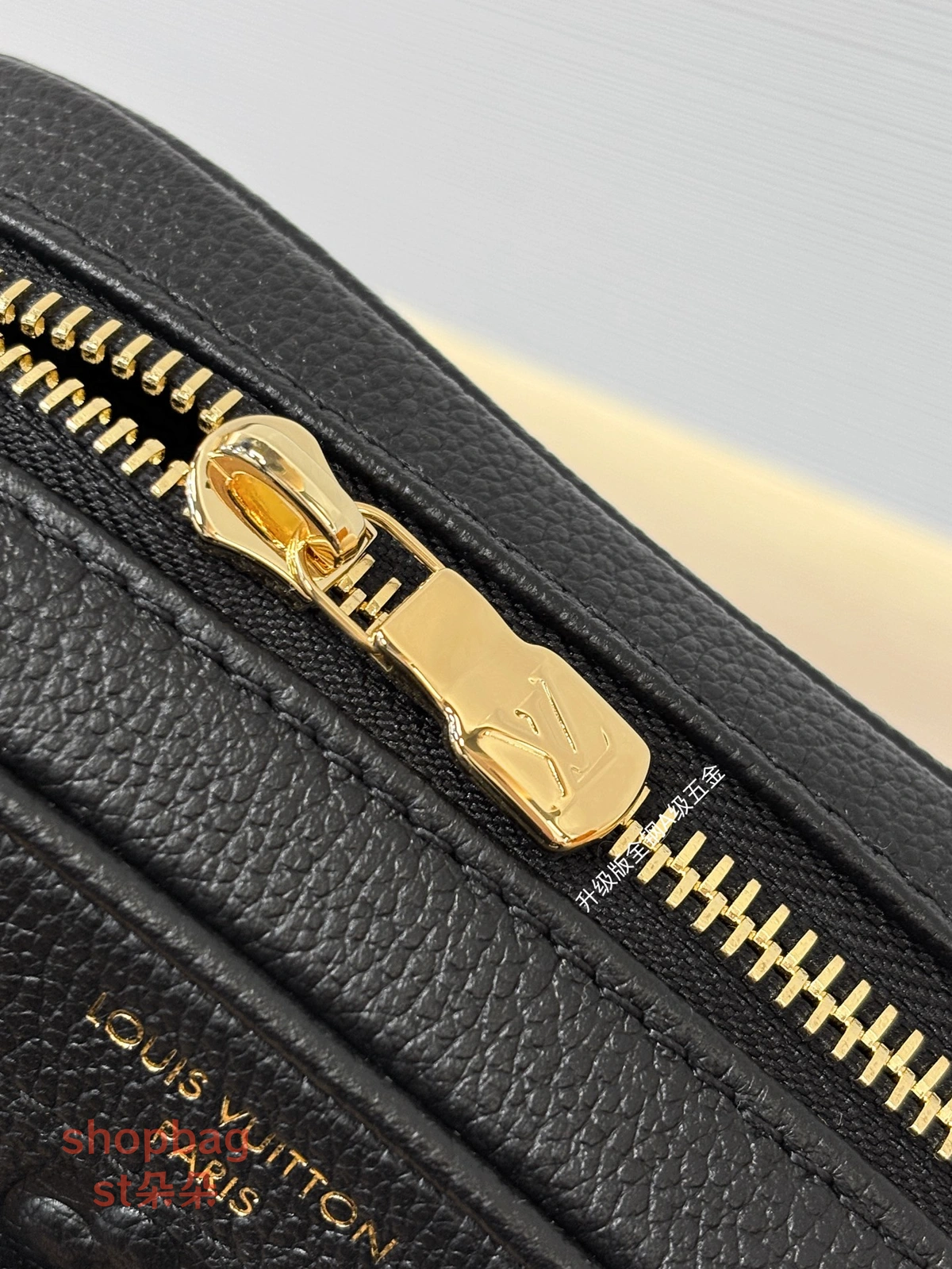 精品高仿 LV TINY CAMERA BAG 黑色 相機包 M25518 13 精品相機包 精品包推薦 精品LV
