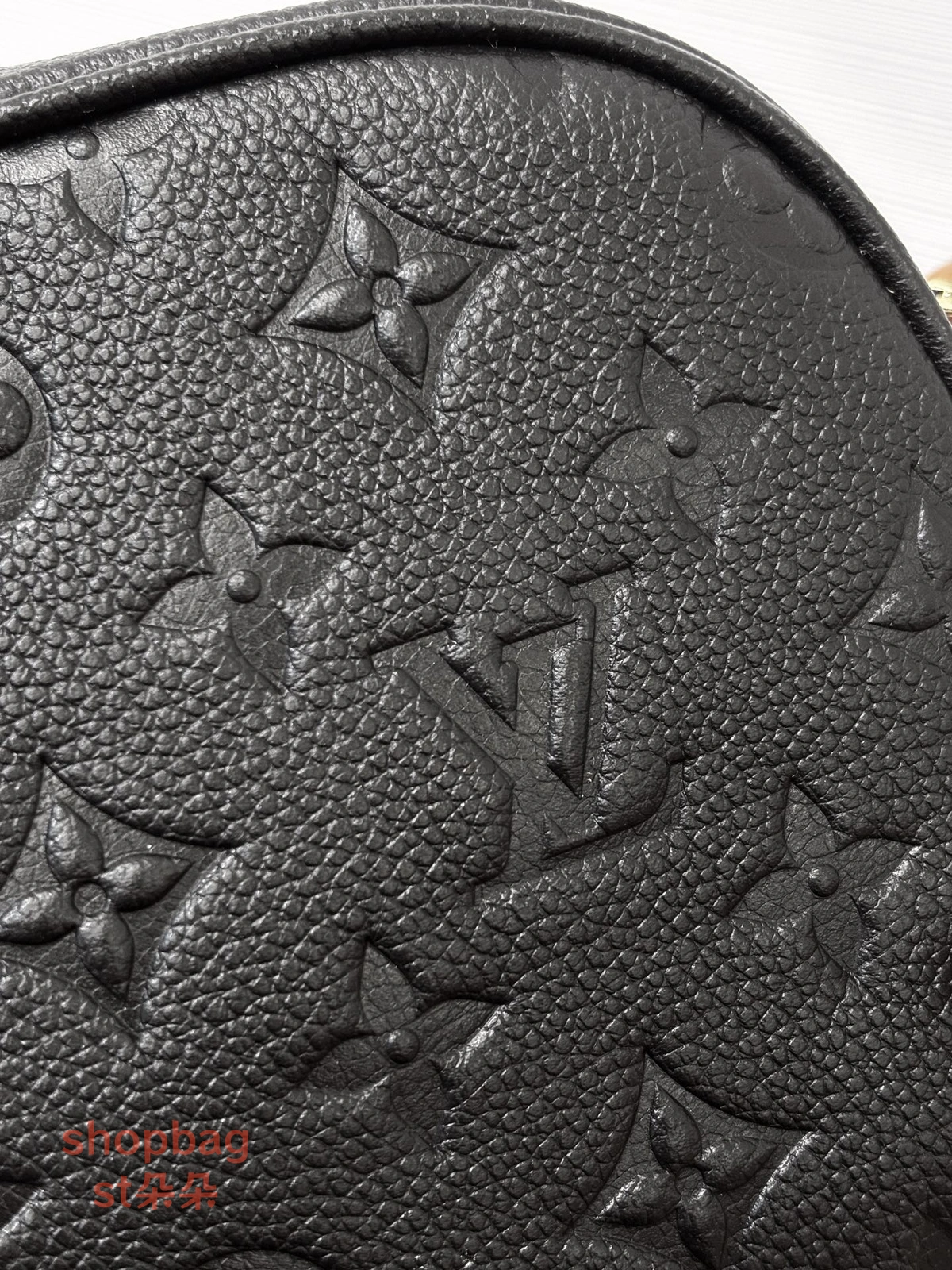 精品高仿 LV TINY CAMERA BAG 黑色 相機包 M25518 14 精品相機包 精品包推薦 精品LV