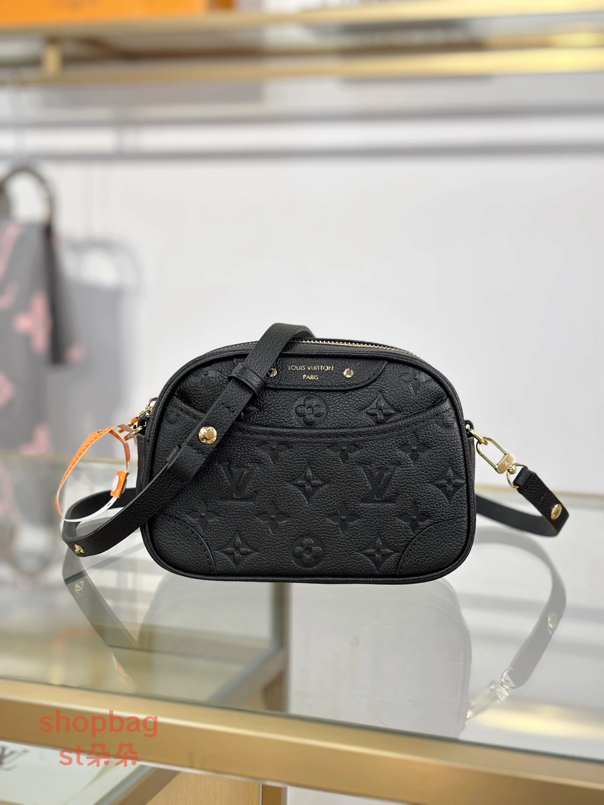 精品高仿 LV TINY CAMERA BAG 黑色 相機包 M25518 2 精品相機包 精品包推薦 精品LV