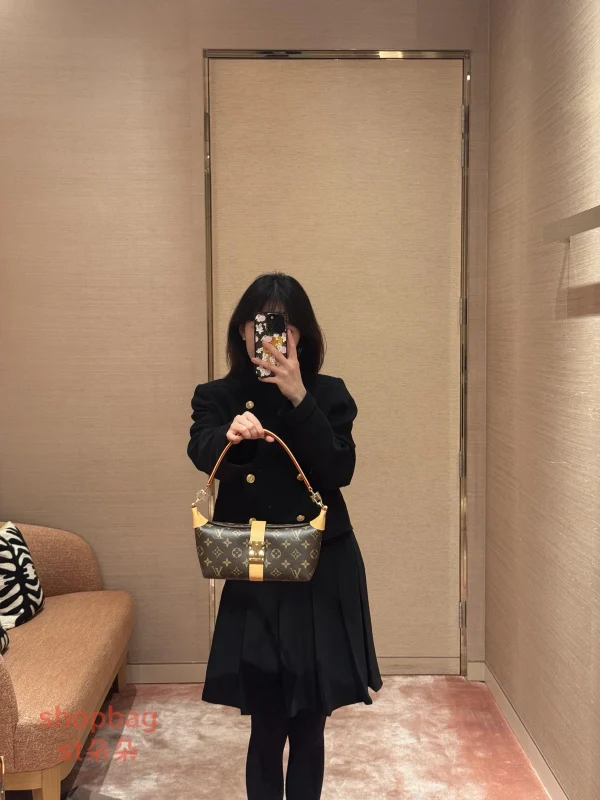 精品高仿 LV POCHETTE MIA 老花 腋下 手提 單肩 飯盒包 M26191：圖片 25