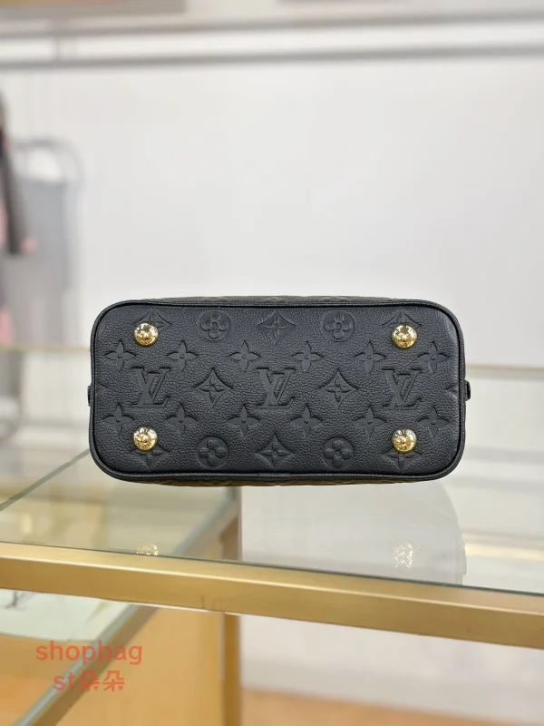 LV精品包 LV貝殼包 台灣精品包