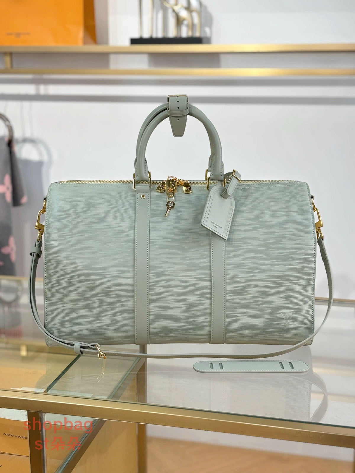 頂級精品 LV Keepall Bandoulière 45 牛皮 卡其綠色 旅行包 M15181 1 頂級精品 精品包包推薦 LV旅行包