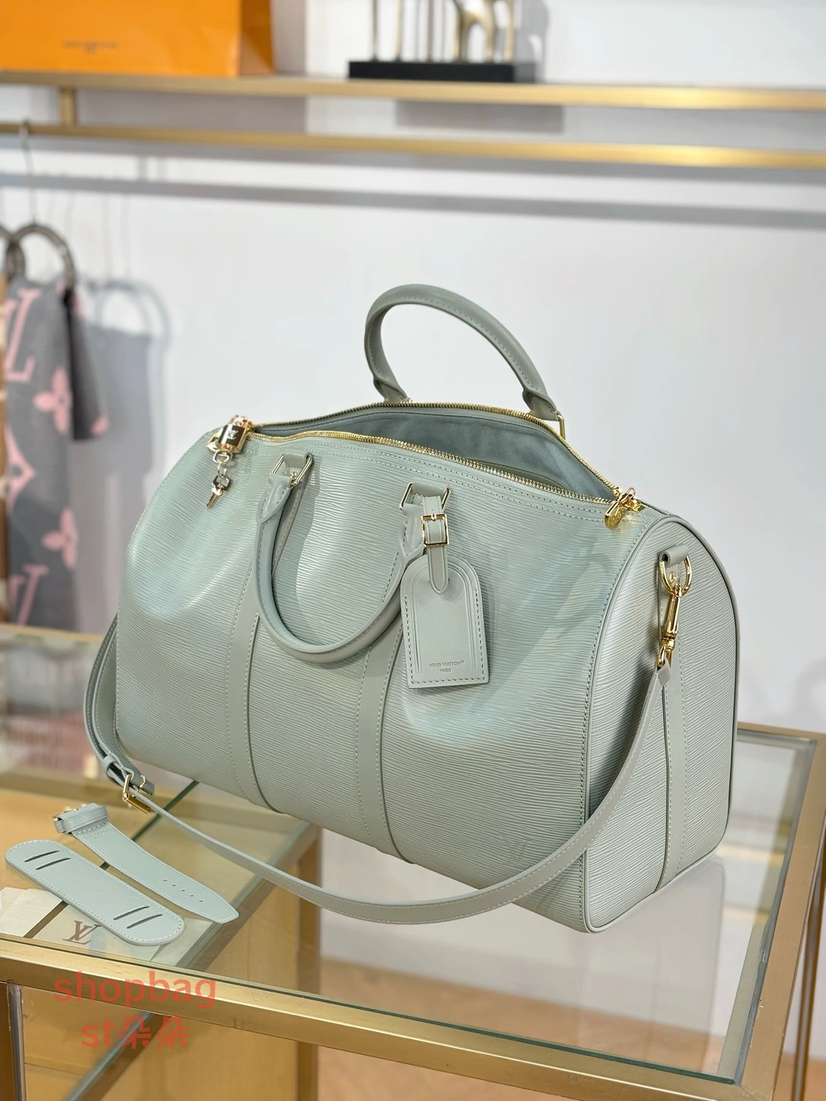 頂級精品 LV Keepall Bandoulière 45 牛皮 卡其綠色 旅行包 M15181 5 頂級精品 精品包包推薦 LV旅行包