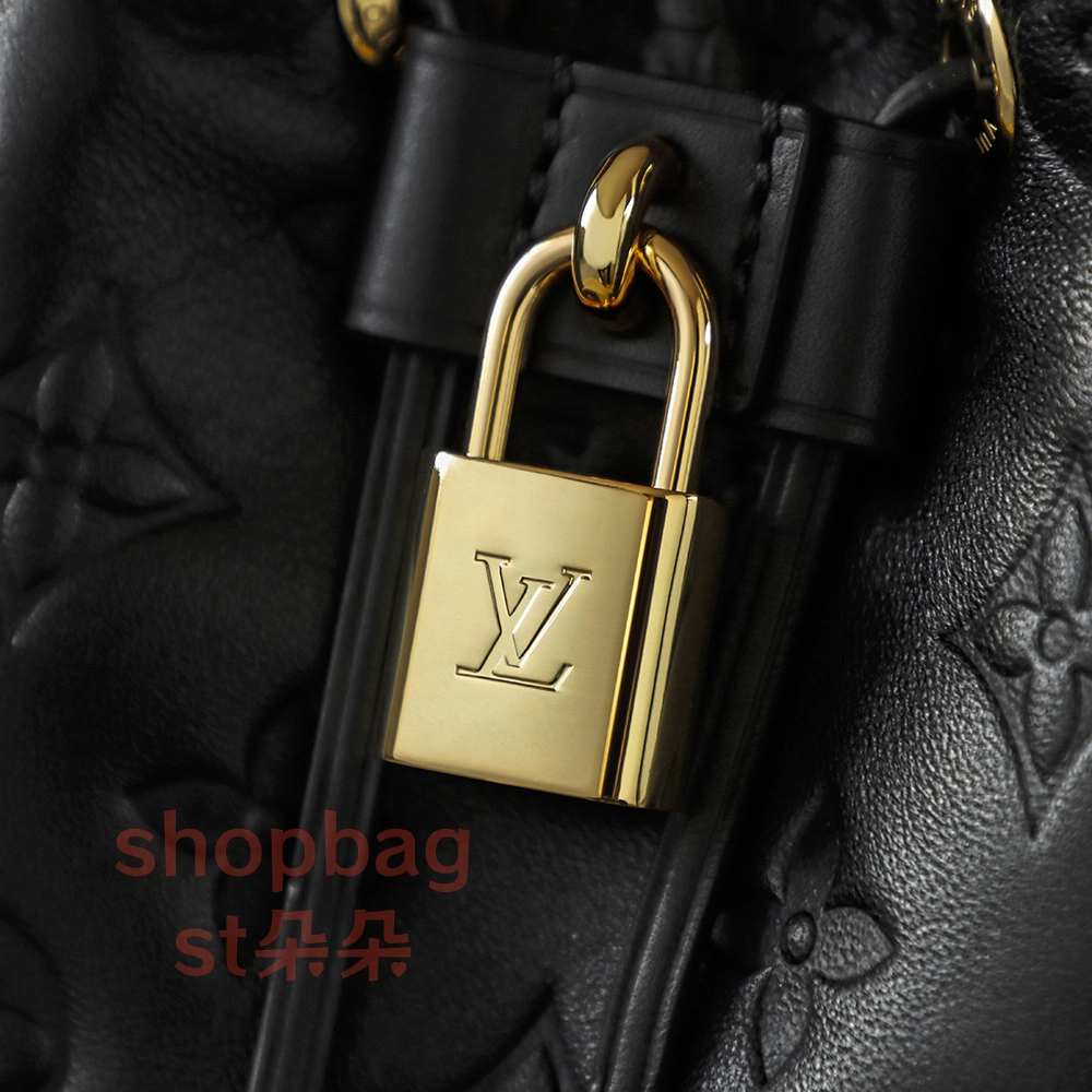 精品高仿 LV COUSSIN BUCKET 黑色 斜挎單肩 鏈條包 M26216 11 精品高仿 精品LV包