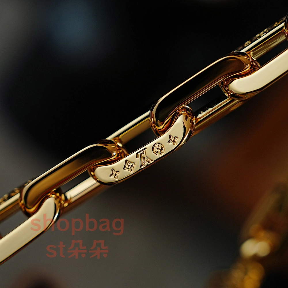 精品高仿 LV COUSSIN BUCKET 米色 斜挎單肩 鏈條包 M26530 15 高仿精品 LV包包推薦