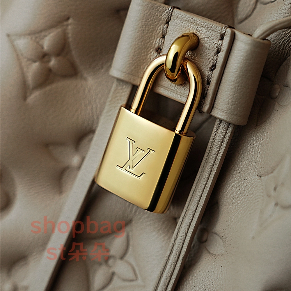 精品高仿 LV COUSSIN BUCKET 米色 斜挎單肩 鏈條包 M26530 12 高仿精品 LV包包推薦