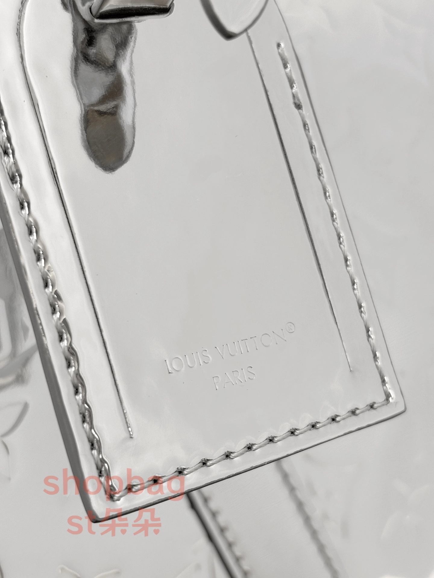 頂級a貨 LV Keepall Bandoulière 50 銀色 壓花男女通用旅行包 M26766 16 LV Keepall包 LV男包推薦