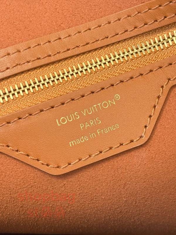 高仿 LV SPEEDY SOFT 30 男女通用款 棕色 斜挎 旅行包 M28662：圖片 13