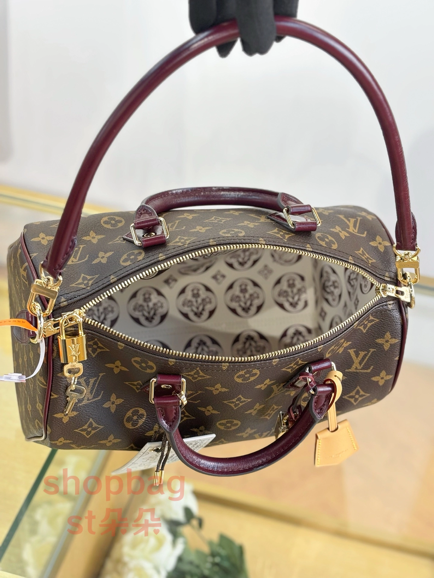 高仿 LV Speedy 30 Soft Celebration 男女通用款 老花 斜挎 旅行包 M28379 6 高仿包推薦LV Speedy 30