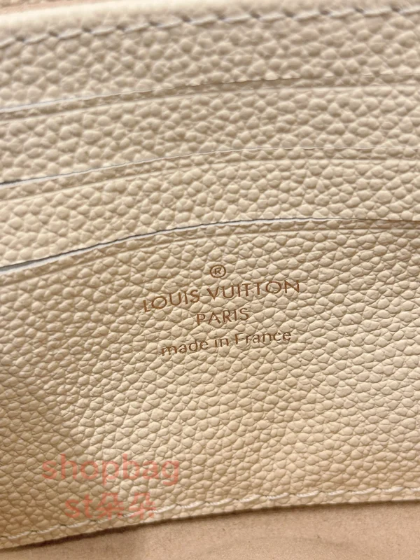 高仿包 LV Nano Madeleine 白色 壓紋 鏈條包 M12145：圖片 15