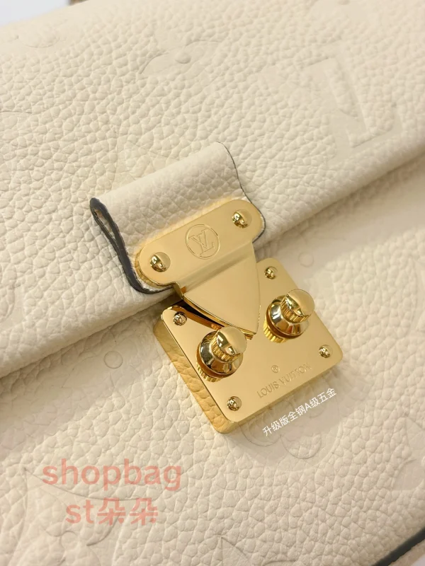 高仿包 LV Nano Madeleine 白色 壓紋 鏈條包 M12145：圖片 18