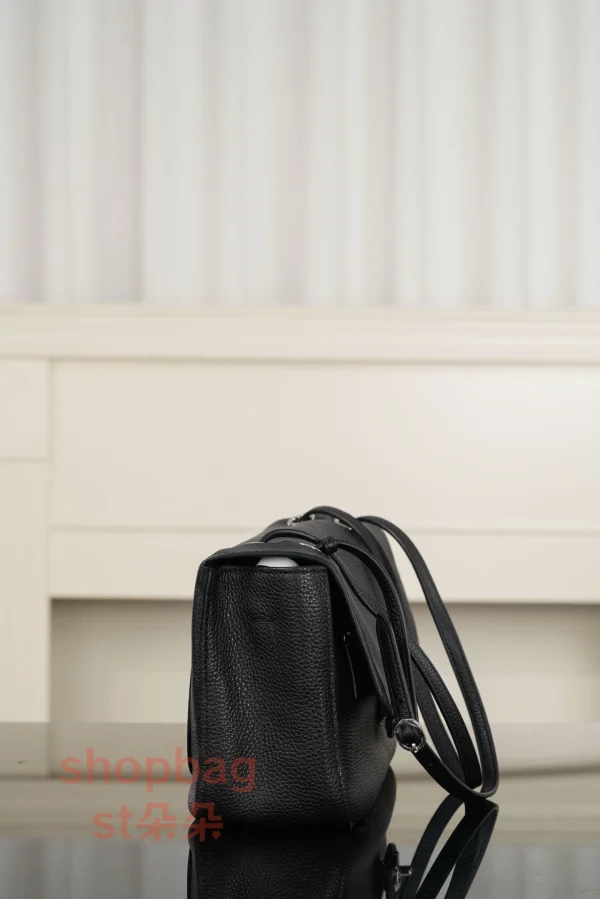 高仿精品 CHANEL 26S 𝐆𝐃同款CF 大號黑色銀扣 口蓋包包 AS6231：圖片 9