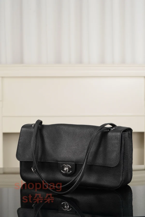 高仿精品 CHANEL 26S 𝐆𝐃同款CF 大號黑色銀扣 口蓋包包 AS6231：圖片 7